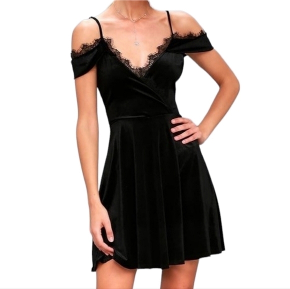 LULUS Middle of the Night Black Velvet Off-the-Shoulder Dress NWT - Picture 1 of 5